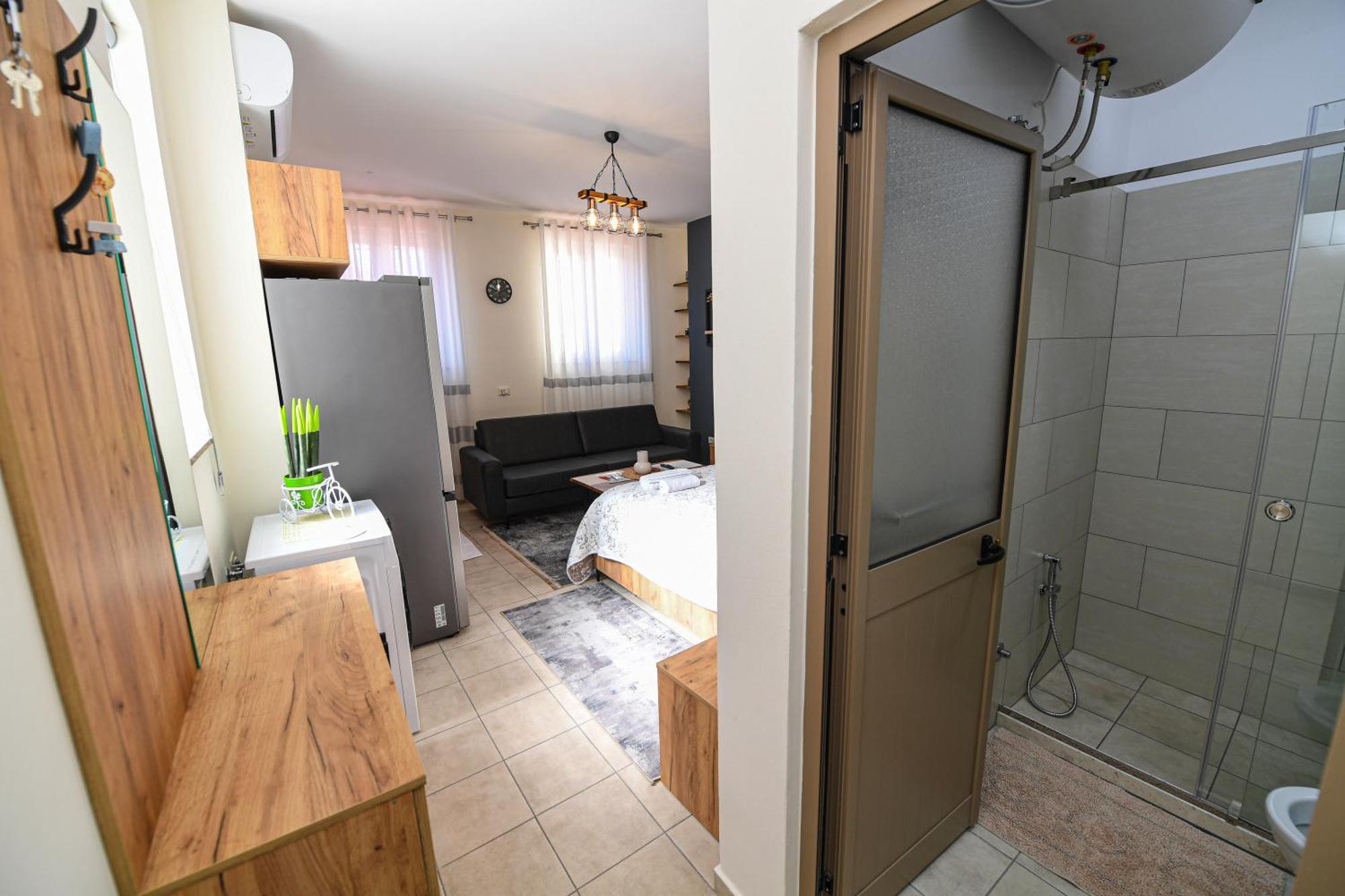 City Nest Shkodër Esterno foto