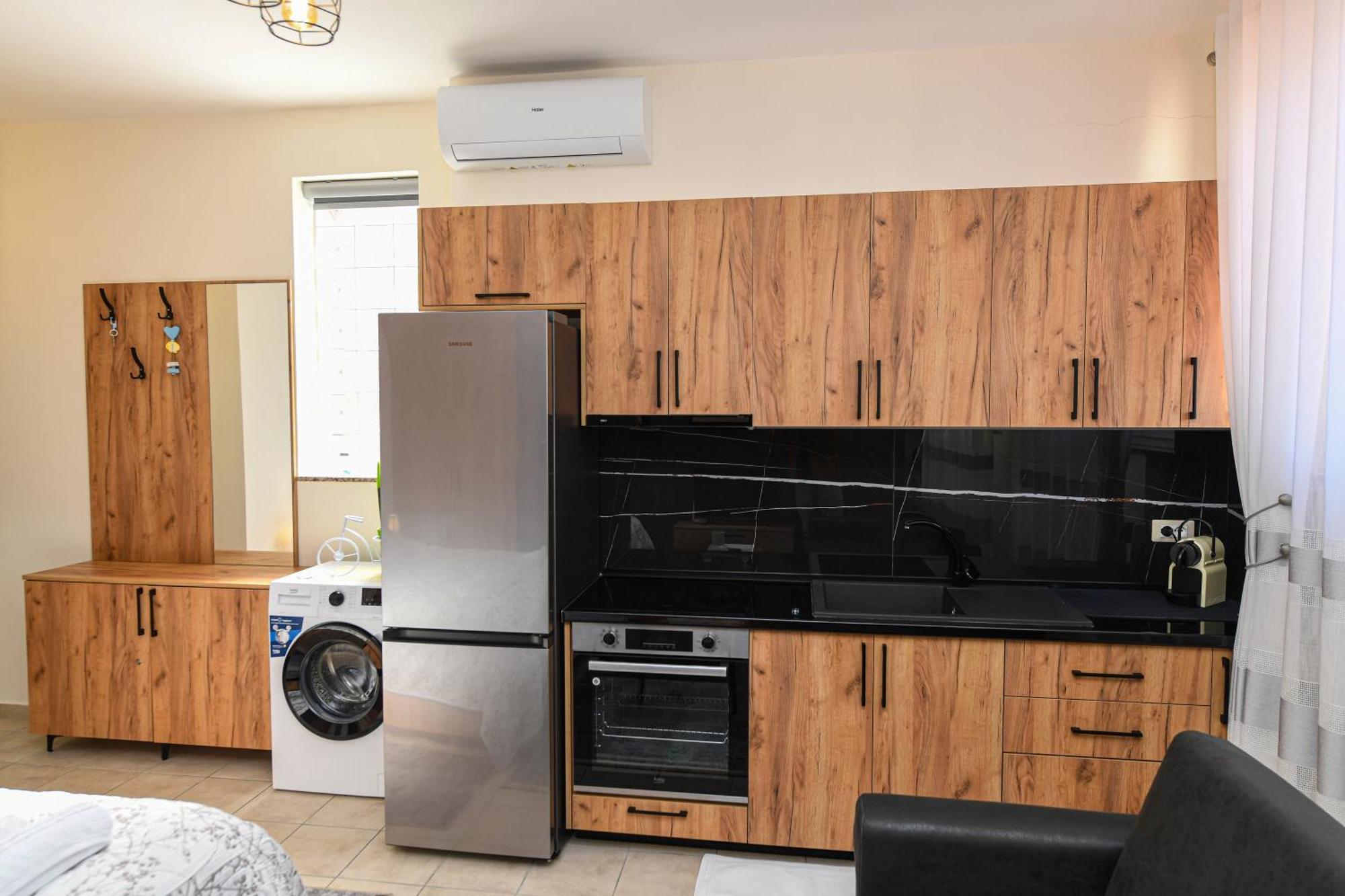 City Nest Shkodër Esterno foto